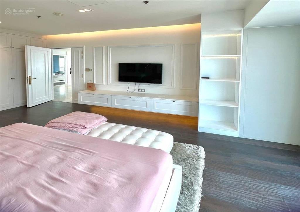 Cho thuê căn hộ 2pn nội thất cao cấp ngay tòa vincom center, quận 1 view góc cực đỉnh