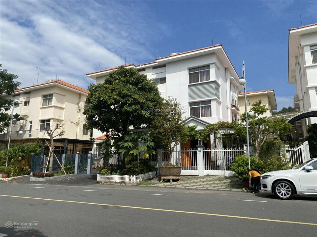 Bán căn biệt thự song lập ngay mặt tiền đường nguyễn cao 200m2, 3 lầu nhà đẹp