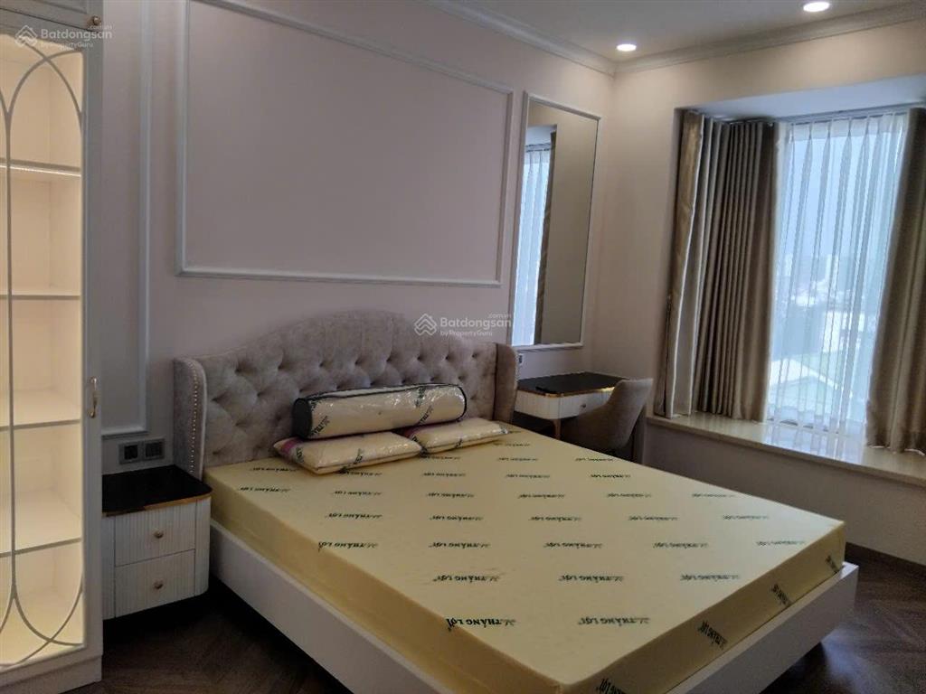 Hạ giá bán gấp căn hộ midtown m8, 75m2, 2pn ngay trung tâm khu nam phú mỹ hưng