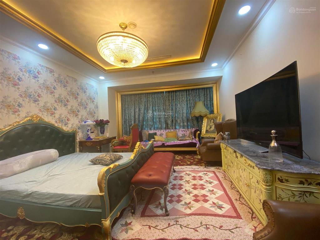 Bán căn hộ luxury vincom đồng khởi, 163m2, 3 phòng nhìn hồ bơi trung tâm quận 1