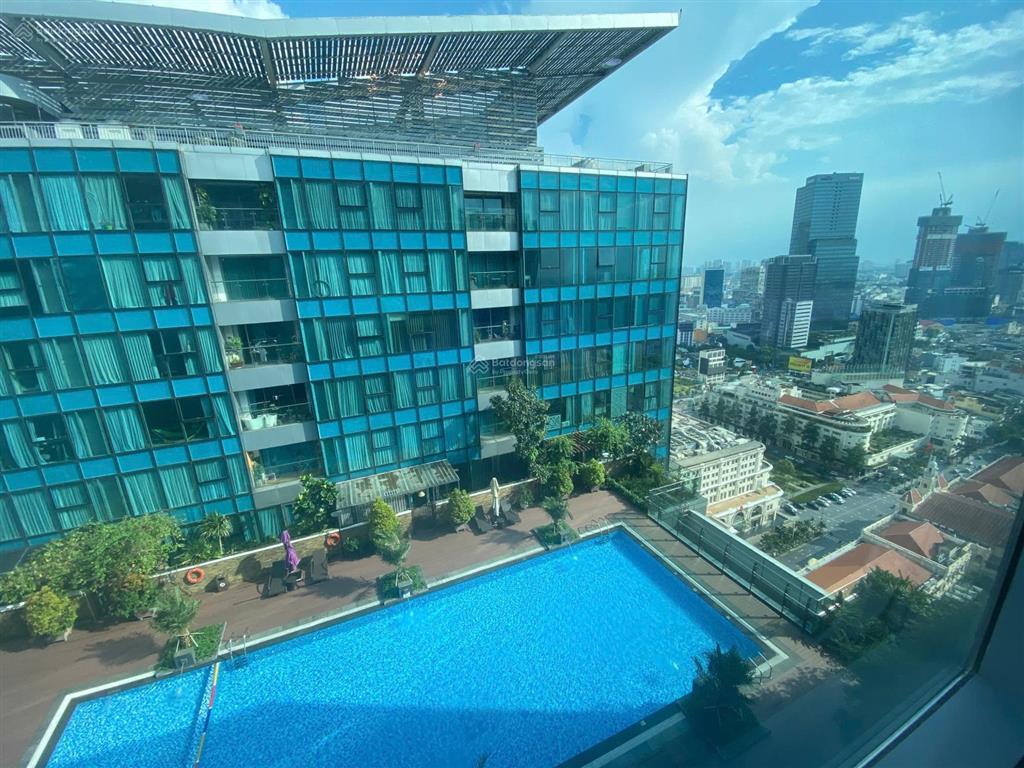 Bán căn hộ luxury vincom đồng khởi, 163m2, 3 phòng nhìn hồ bơi trung tâm quận 1