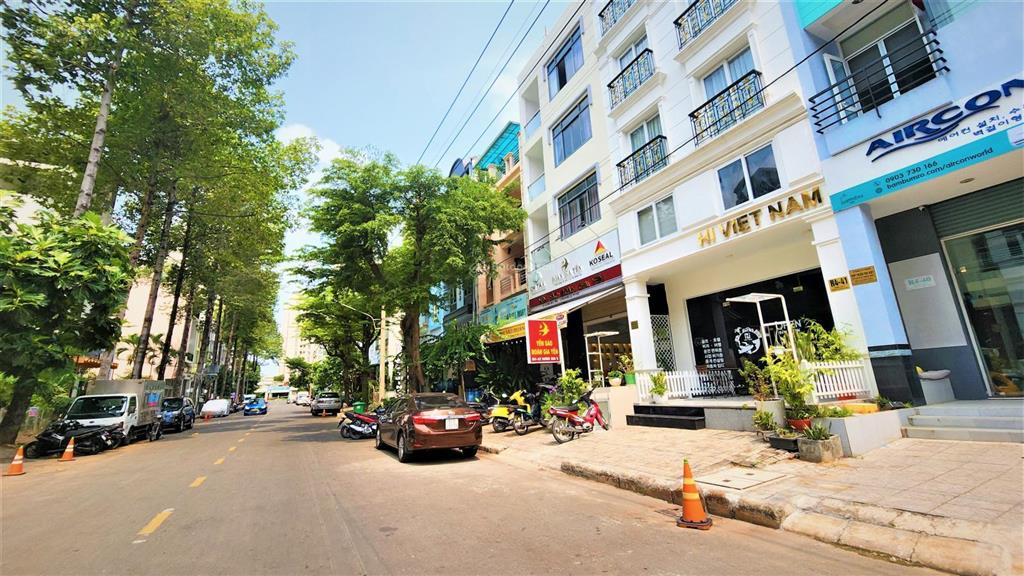 Cho thuê nguyên nhà phố hưng gia 5, mặt tiền đường số 2, có thang máy giá 70 triệu