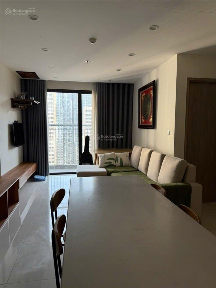 Cho thuê căn hộ 2pn + 1 full nội thất vinhomes smart city