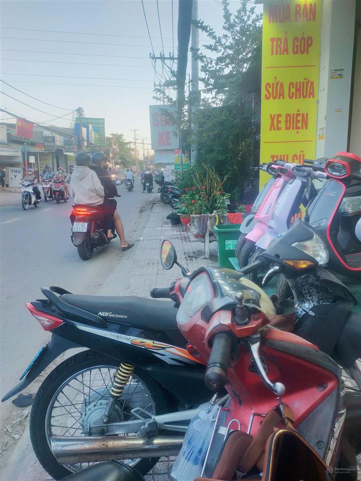 Cho thuê mặt bằng kinh doanh mặt phố thuận tiện các hàng quán