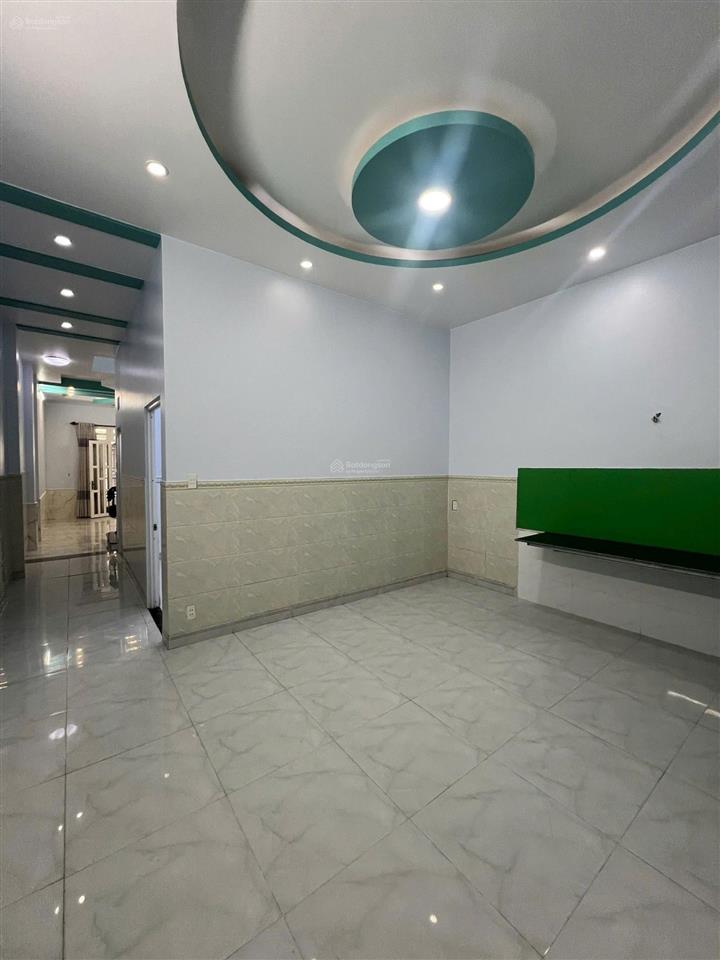 Nhà bán vi bằng cách đường chính vài chục mét ở gần cầu phước lộc