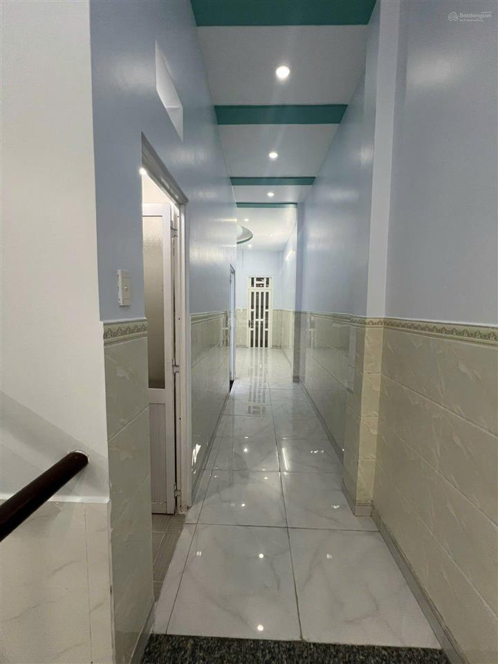Nhà bán vi bằng cách đường chính vài chục mét ở gần cầu phước lộc