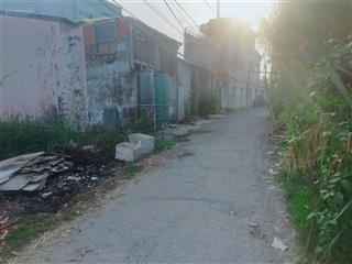 Cần bán gấp trong ngày lô đất 2 mặt tiền hẻm chính sổ hồng riêng