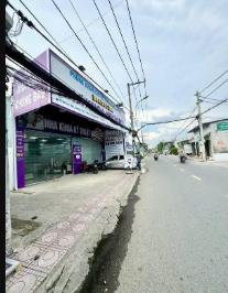 Nhà bán lẻ khu vực và vị trí đẹp dành cho khách hàng khó tính