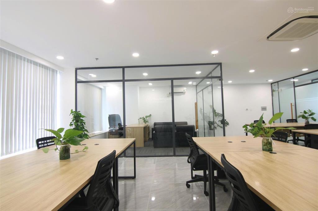 Cho thuê văn phòng full nội thất quận 7
