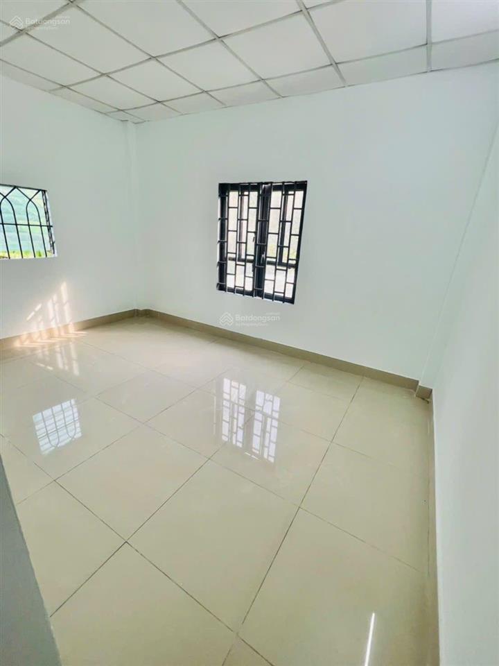 Nhà sổ chung lầu trệt thái hoà (cũ)  nay thuộc tân đông hiệp  tp hcm. diện tích 70,5m2 (4,7m*15)