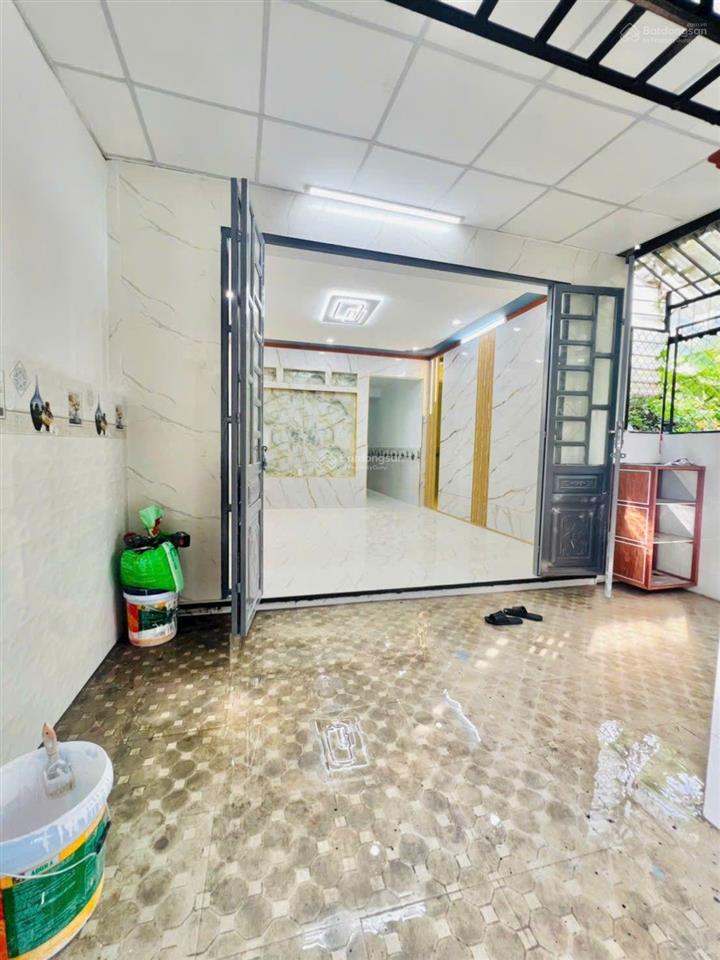Nhà sổ chung lầu trệt thái hoà (cũ)  nay thuộc tân đông hiệp  tp hcm. diện tích 70,5m2 (4,7m*15)