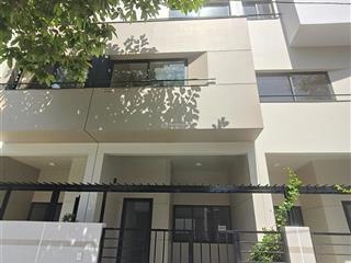 Chính chủ cần bán căn nhà 3 tầng trục chính trong khu compound cát tường jhome
