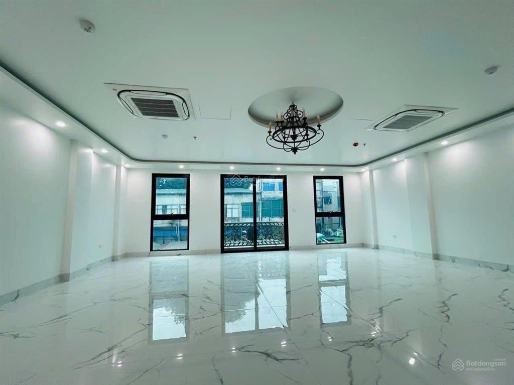 Chính chủ bán  200 mét  mặt phố tây hồ  mặt tiền 9,5 mét  giá 480 triệu/mét.