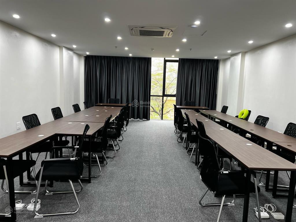 Chính chủ  mặt phố vũ trọng phụng 8 tầng thang máy  nhỉnh 5x tỷ.