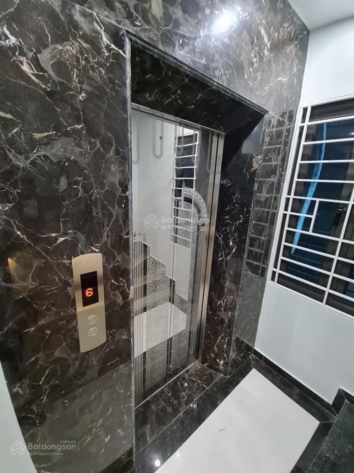 Chính chủ  mặt phố thanh xuân  8 tầng thang máy  lô góc.