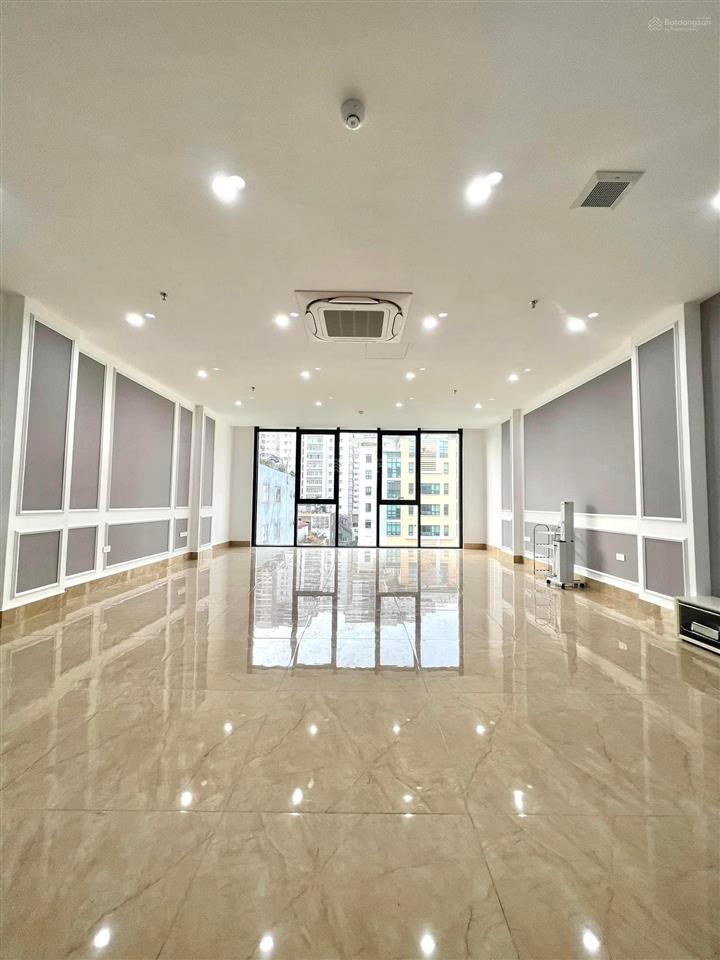 Chính chủ  mặt phố thanh xuân  8 tầng thang máy  lô góc.