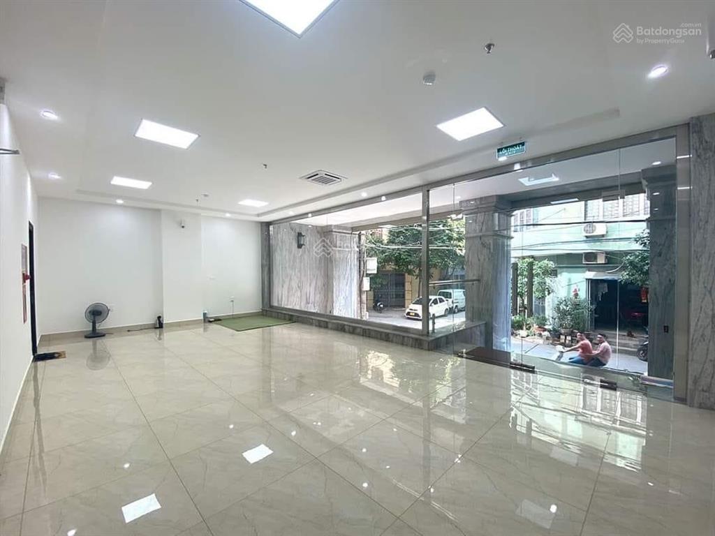 Siêu rẻ !!! mp vũ phạm hàm  8 tầng thang máy  vỉa hè  kinh doanh.