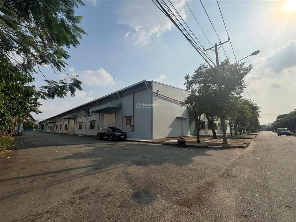 Cho thuê 3000m2, kho kcn tân bình  tân phú  pccc tự động, xuất vat đầy đủ, cont đổ cửa.