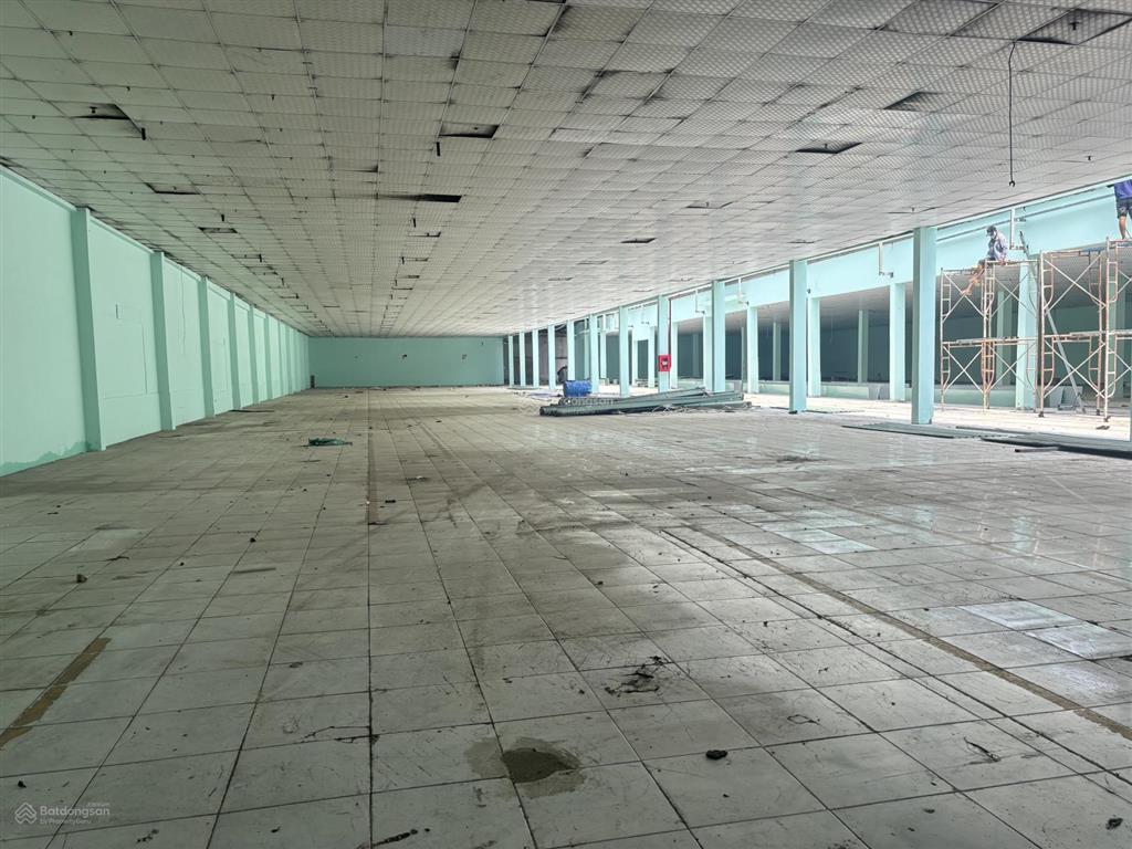 90k/m2/tháng có vat  thuê nhiêu m2 tính bấy nhiêu/pccc đầy đủ  bk cầu tham lương