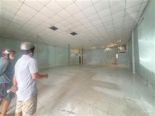 Chợ tân hương tân phú  kho gần 300m2, ngang 12m, kho đẹp cho thuê