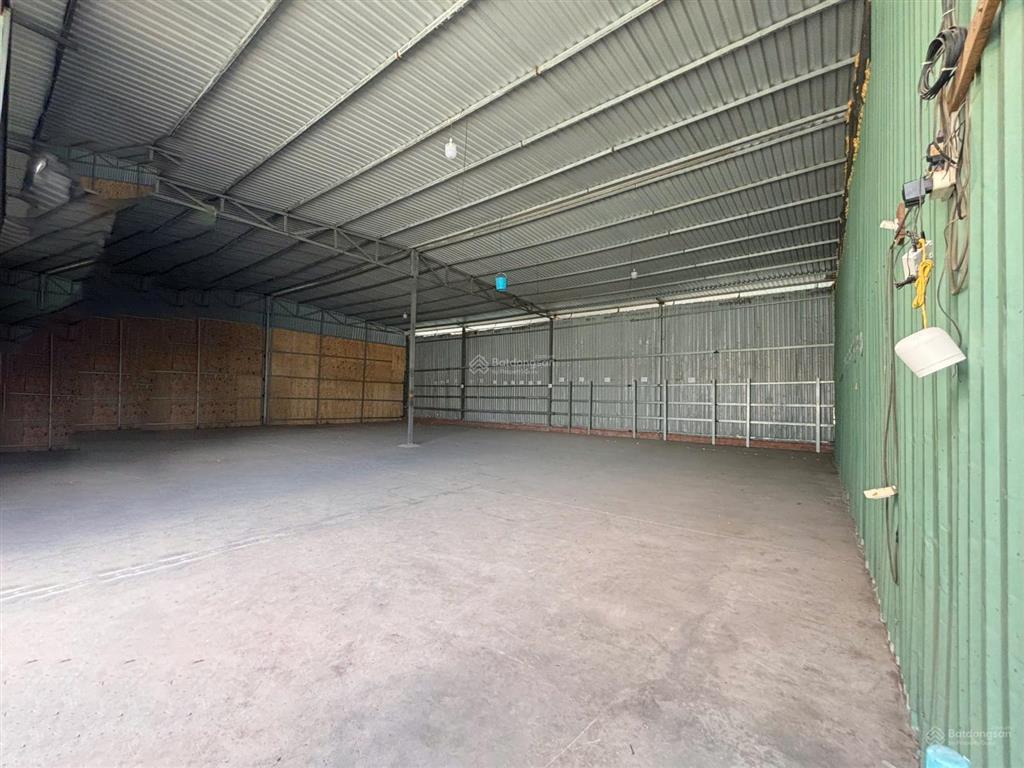 Cho thuê kho hòa bình  tân phú  300m²  33tr/tháng  cont đỗ cửa