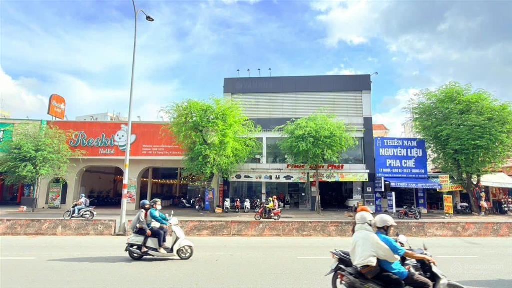 Cho thuê showroom  lê trọng tấn  tây thạnh, ngang 14m, chỉ 130tr