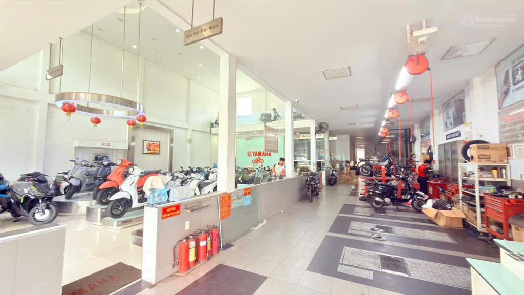 Cho thuê showroom  lê trọng tấn  tây thạnh, ngang 14m, chỉ 130tr