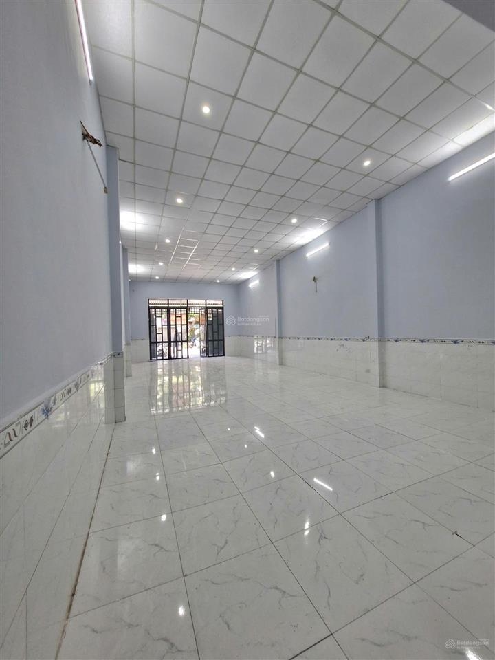 Cho thuê nhà như hình  phường tân sơn mới/ nhà mới/ cho thuê trong tháng chỉ 18tr