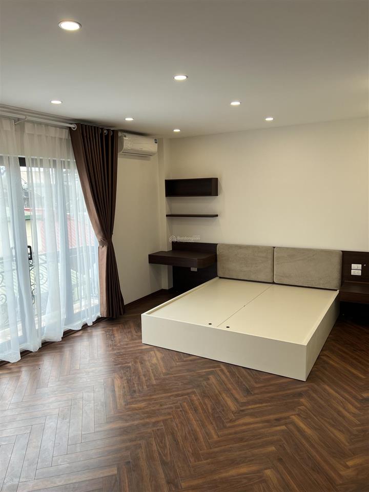 Hạ chào 300 triệu chỉ nhỉnh 11 tỷ việt hưng  dt 50m nhà cực đẹp 5 tầng thang máyfull nt, mt 5m