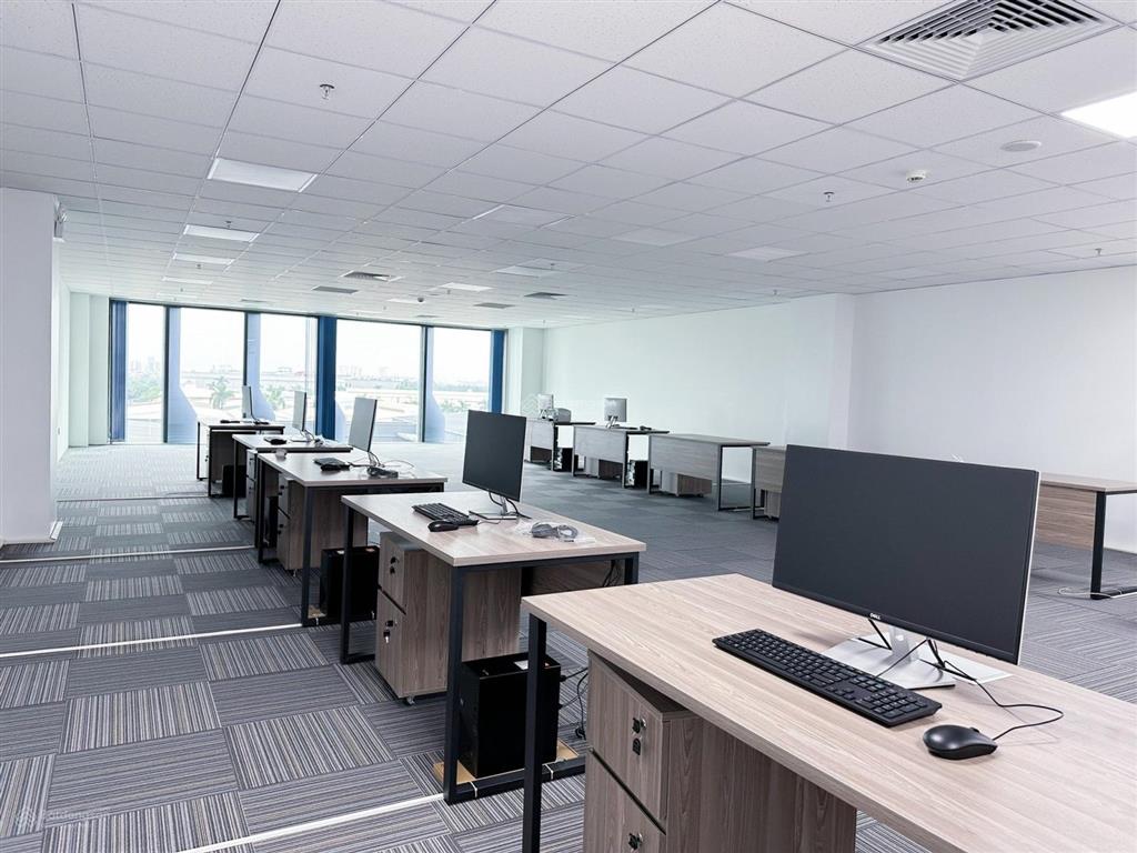 Cho thuê văn phòng vũ đức thận, việt hưng 7  15m2, 1 chỗ ngồi và vp truyền thống 70  158m2
