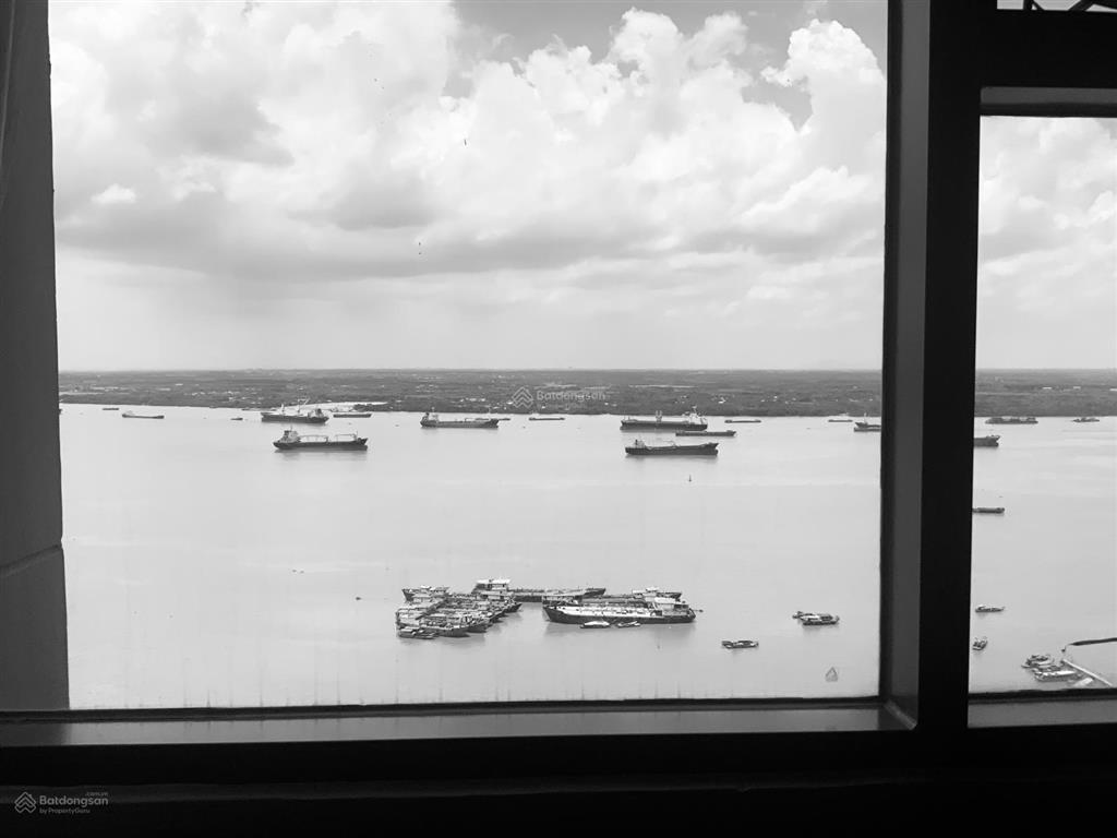 Bán penhouse tràn view sông lớn