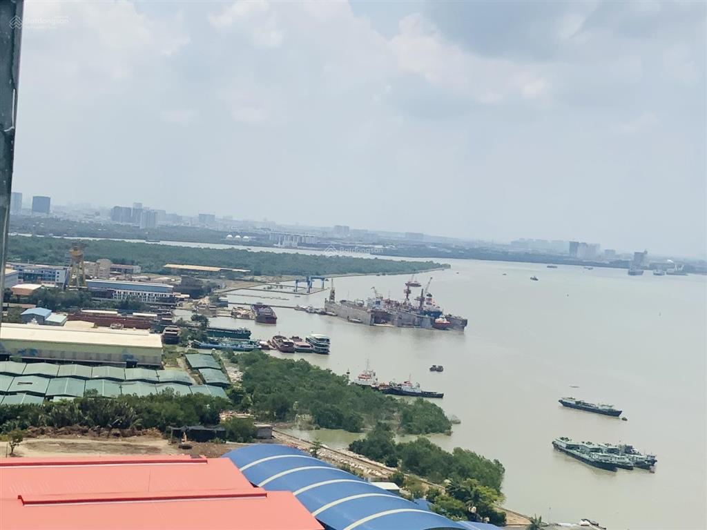 Bán penhouse tràn view sông lớn