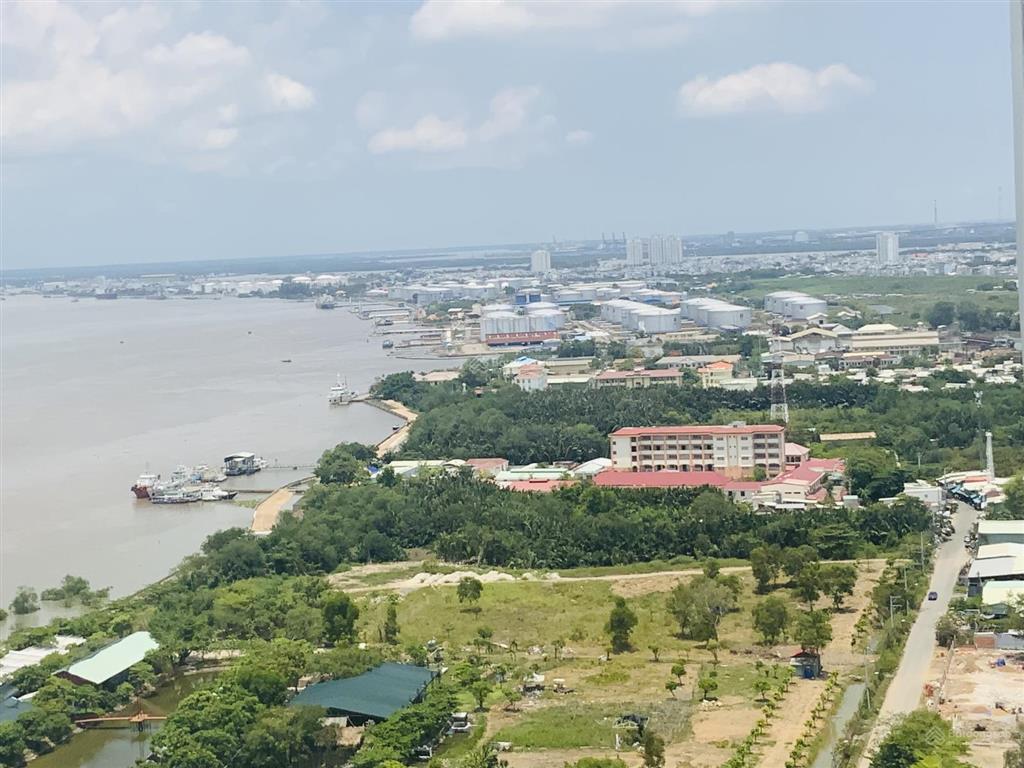 Bán penhouse tràn view sông lớn