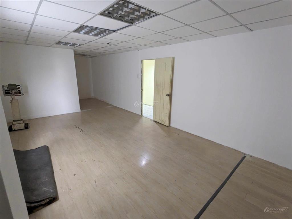 Cho thuê văn phòng tại 76, cách mạng tháng tám, 440 nghìn / m2, đa dạng diện tích 60m2