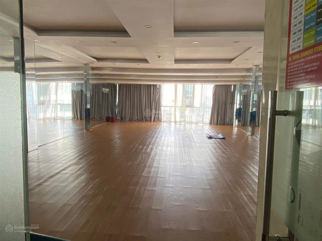 Bán nhà mặt phố tại 106d nguyễn văn cừ, 120 tỷ