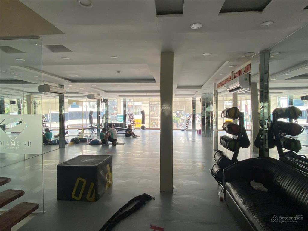 Bán nhà mặt phố tại 106d nguyễn văn cừ, 120 tỷ
