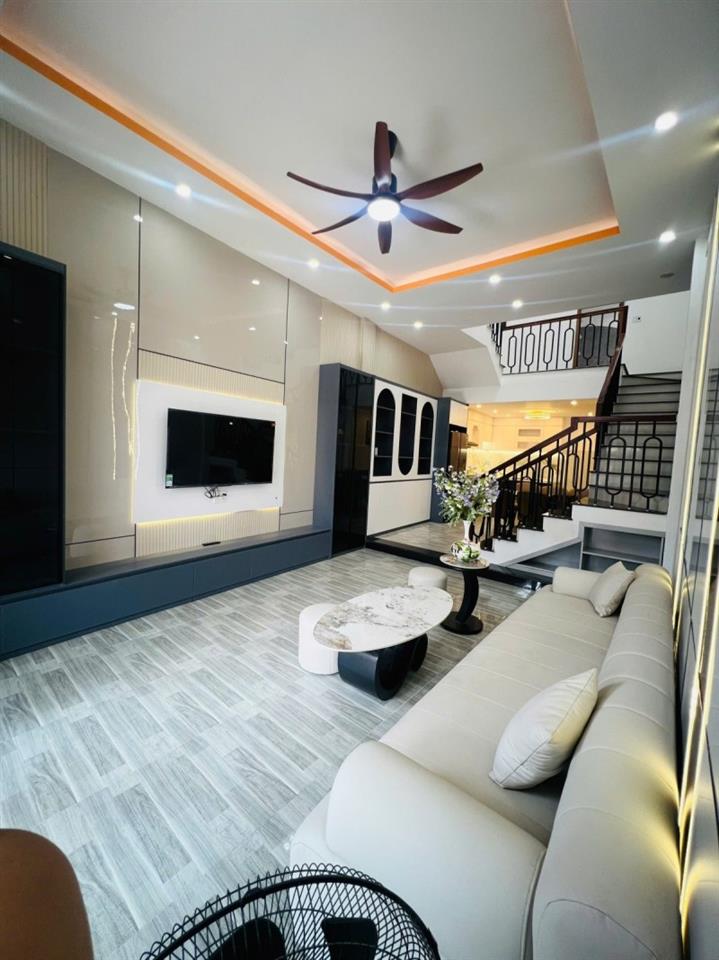 Bán nhà 2 tầng kiệt ô tô Tôn Đản - Trường Chinh, 75m2, 3PN, full nội thất, 4.85 tỷ
