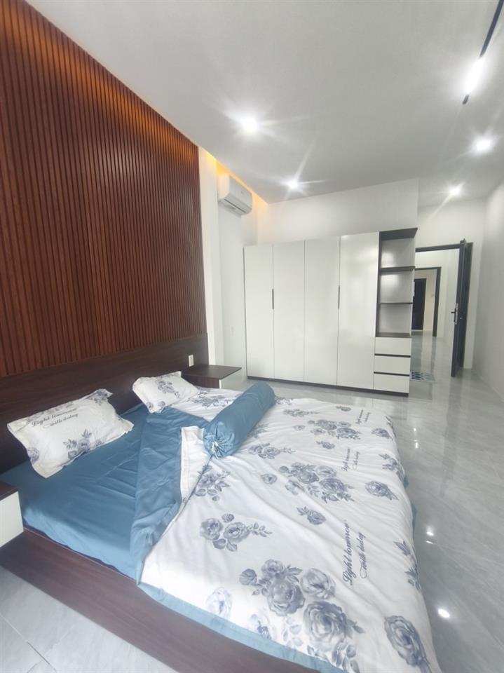 Bán nhà Phạm Như Tăng 60m2, đường 7m5 lề 4m, full nội thất mới, giá chỉ 7.6 tỷ