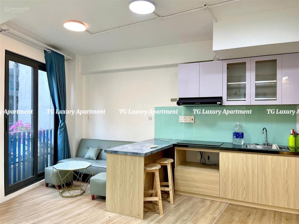 Siêu phẩm studio bancol 40m2  nội thất hiện đại, thang máy  gần vòng xoay điện biên phủ, uef, hiu