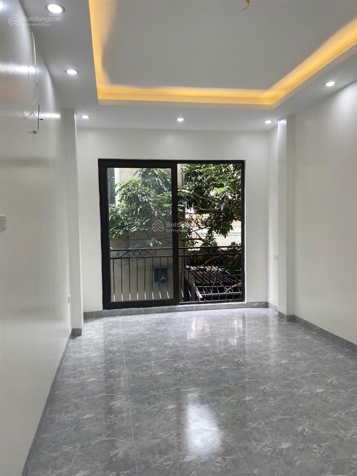 Siêu phẩm phú thượng vừa ở vừa cho thuê 45m, 7 phòng kk, oto lùi cửa, giá 9.8ty còn thương lượng.
