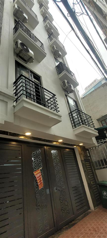 Bán gấp nhà võ chí công, cầu giấy, ngõ riêng không, 7,4 tỷ, 40 m2, 5 tầng hàng hiếm chính chủ.