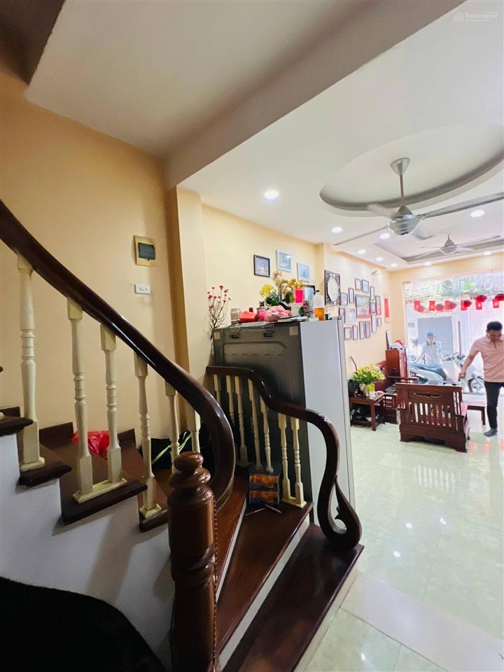 Chính chủ nhờ bán nhà vạn phúc ba đình 32m, 5 tầng, ngõ thông kinh doanh 30m ra mặt phố cực hiếm.