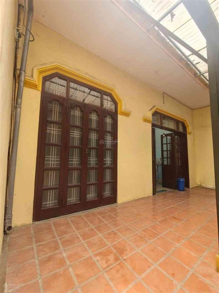 Bán đất tặng nhà 4 tầng thụy khuê tây hồ, dt 62m, giá đầu tư chỉ nhỉnh 200t/m2 còn thương lượng.