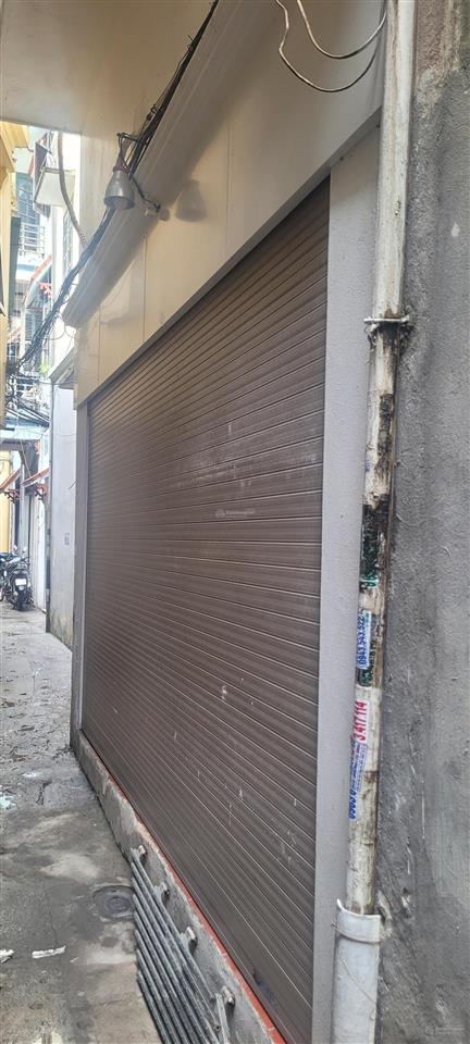 Bán gấp nhà đội cấn, ngõ thông 30m ra mặt phố, dt32m, 3 tầng, 3 ngủ, nhỉnh 8ty, ko quy hoạch.