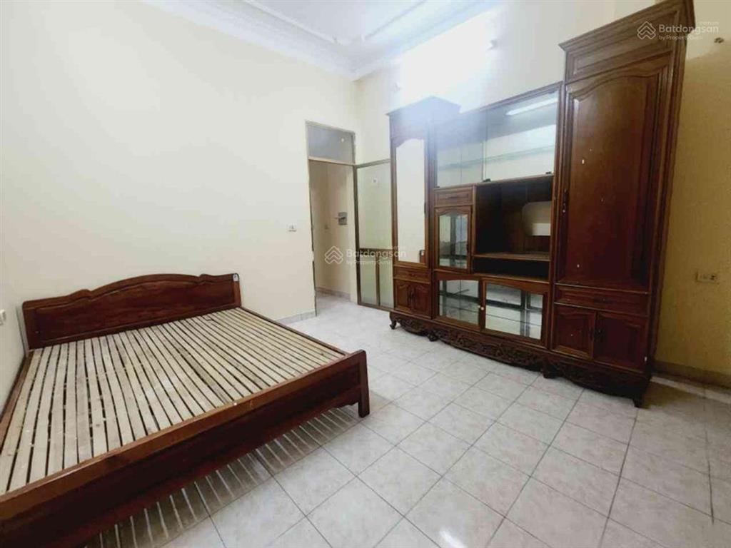 Siêu phẩm nguyễn khánh toàn 33m, 5 tầng, 6 ngủ, sổ vông đẹp 39m ra mặt phố. hơn 8ty giá thấp nhất.