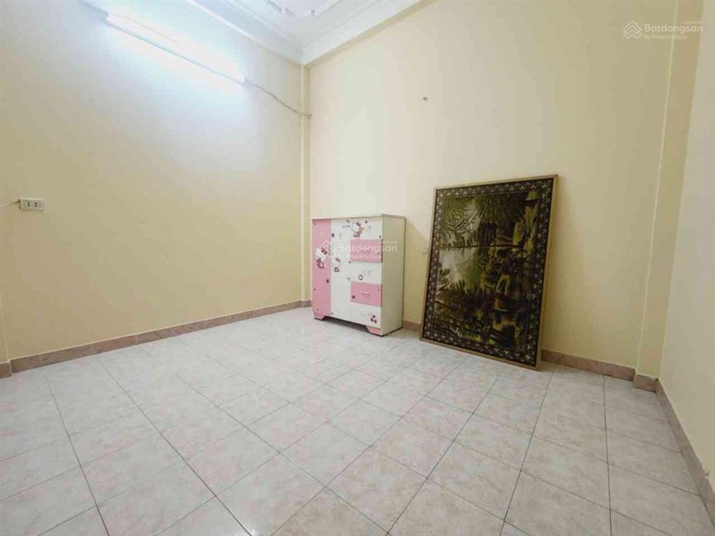 Siêu phẩm nguyễn khánh toàn 33m, 5 tầng, 6 ngủ, sổ vông đẹp 39m ra mặt phố. hơn 8ty giá thấp nhất.
