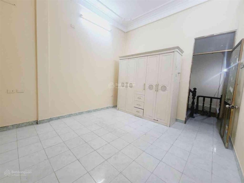 Siêu phẩm nguyễn khánh toàn 33m, 5 tầng, 6 ngủ, sổ vông đẹp 39m ra mặt phố. hơn 8ty giá thấp nhất.