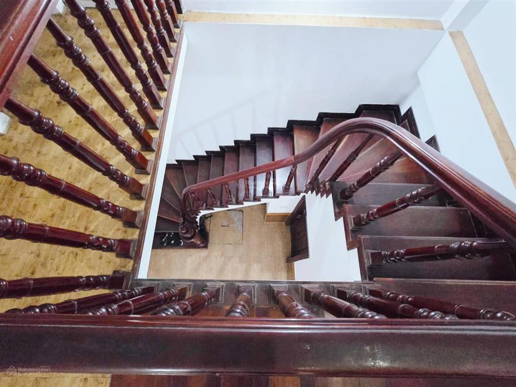 Bán nhà doãn kế thiện, cầu giấy 43m, 5 tầng, ngõ thông rộng oto, nợ ngân hàng cần bán gấp. tl tốt.
