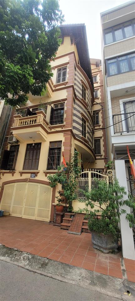 Cần bán gấp giảm chào 7 tỷ, phân lô ô tô tránh trần quốc hoàn, dt 100m, mt 8.4m, 7 tầng chỉ 49 tỷ.