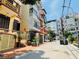 Cần bán gấp giảm chào 7 tỷ, phân lô ô tô tránh trần quốc hoàn, dt 100m, mt 8.4m, 7 tầng chỉ 49 tỷ.
